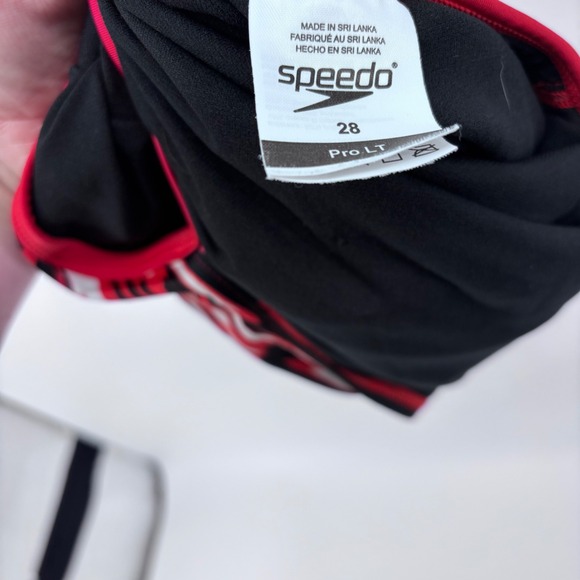 Speedo Swimsuit Womens One Piece Red Black White Tiger‎ Print Training size 28 - Picture 6 of 6